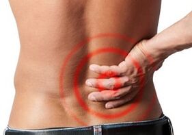 Lomber osteokondrozlu sırt ağrısı